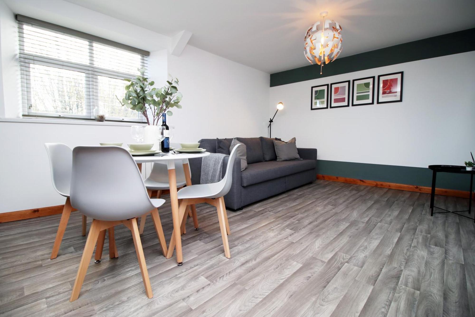 Fully Equipped Kitchen, Parking, City Centre สวอนซี ภายนอก รูปภาพ