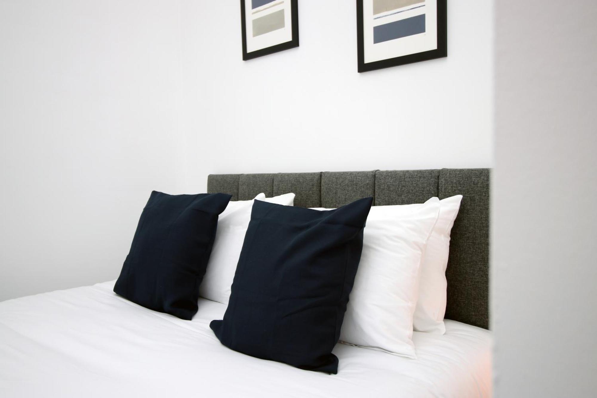 Fully Equipped Kitchen, Parking, City Centre สวอนซี ภายนอก รูปภาพ