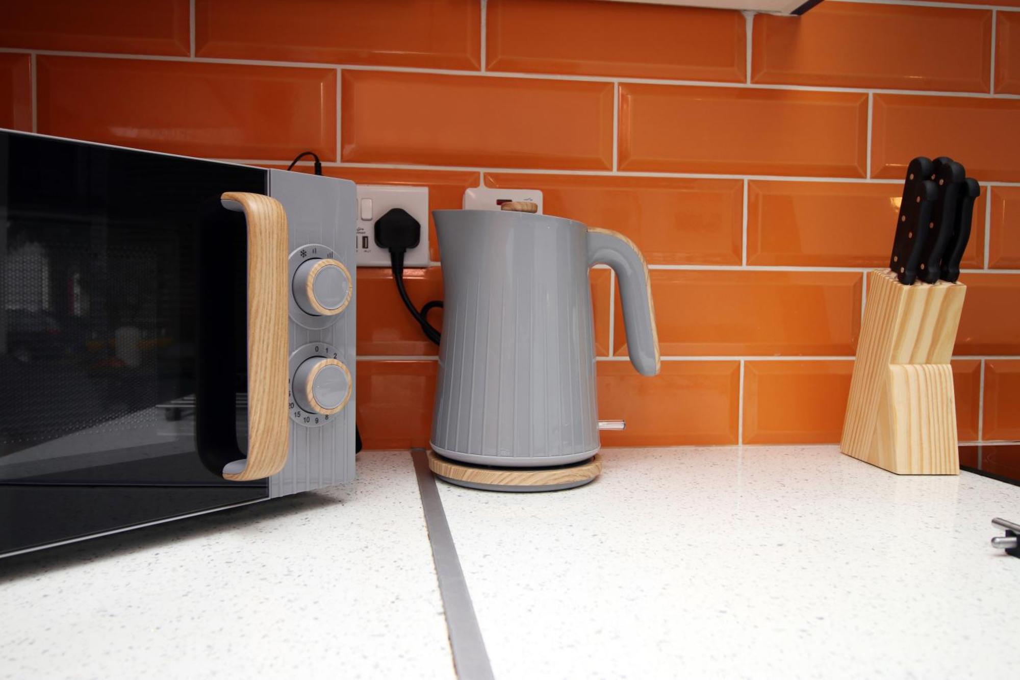 Fully Equipped Kitchen, Parking, City Centre สวอนซี ภายนอก รูปภาพ